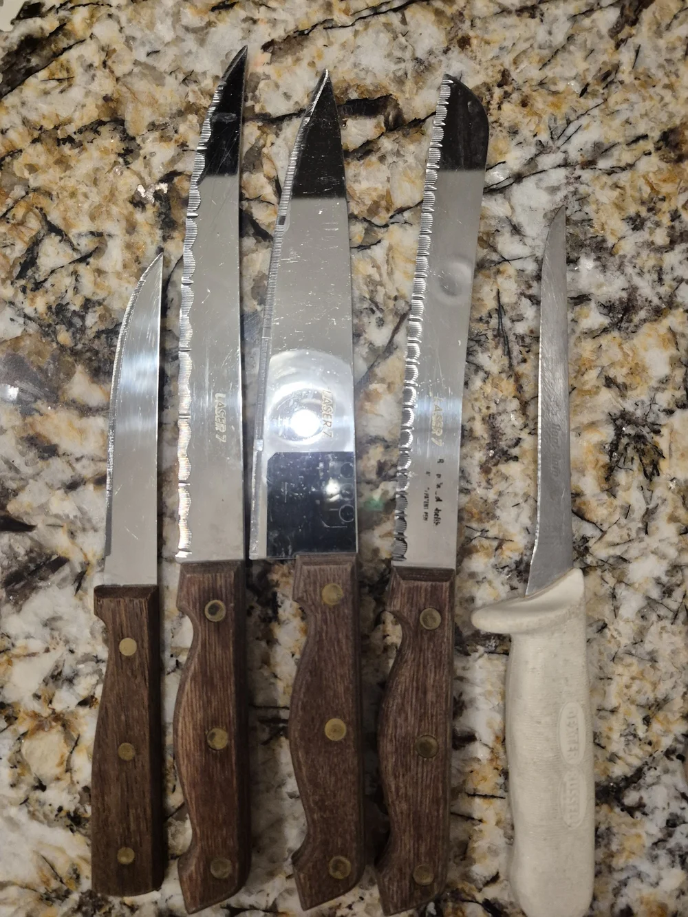 Wood-Handled Steak Knife Set - Brown
